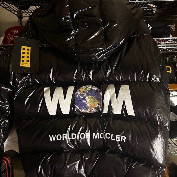 MONCLER｜ (5A00003 M3873 999) Moncler Black Paneled Down Jacket In 999 Black | ModeSens